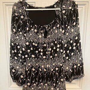 WOMEN'S SIZE 2X POLYESTER FULLY LINED BLACK AND WHITE PRINT LONG SLEEVED TOP